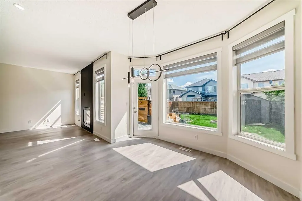 301 Brightonstone Green SE