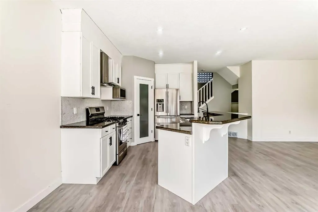 301 Brightonstone Green SE