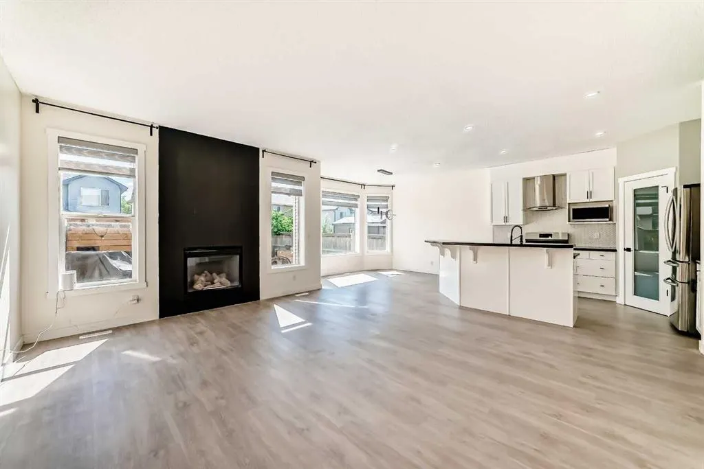 301 Brightonstone Green SE