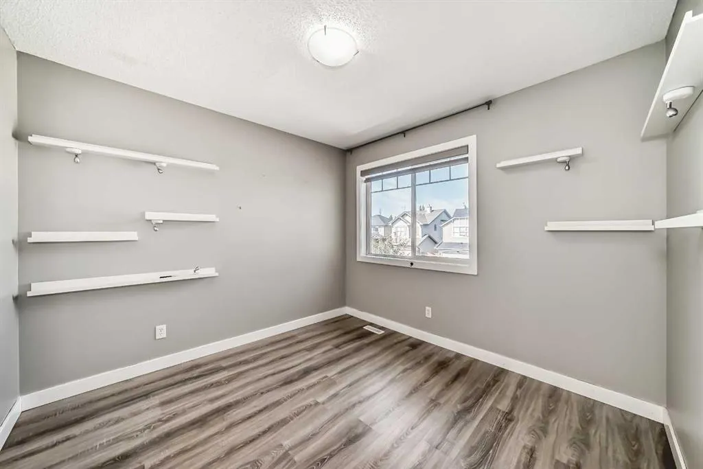 301 Brightonstone Green SE