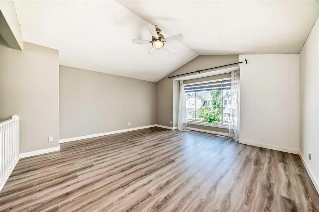301 Brightonstone Green SE