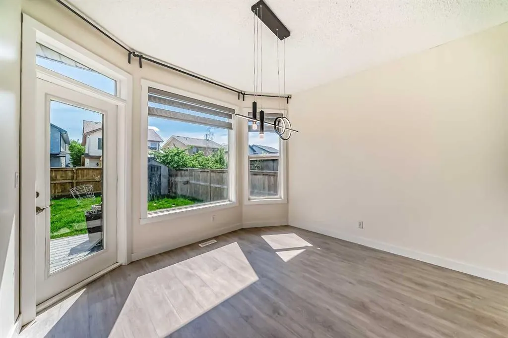 301 Brightonstone Green SE
