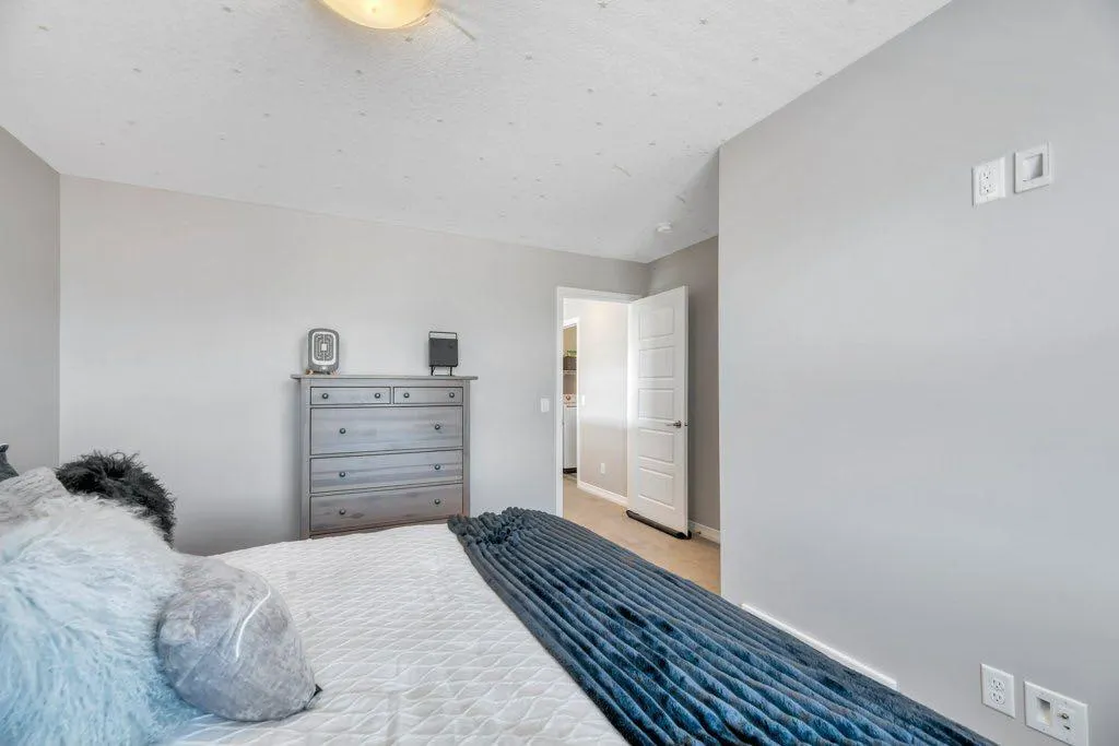108 Evanston Hill NW