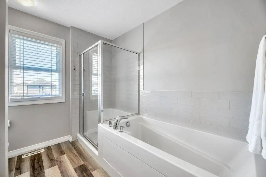 108 Evanston Hill NW