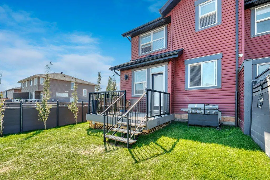 108 Evanston Hill NW