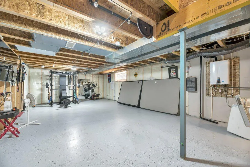 108 Evanston Hill NW