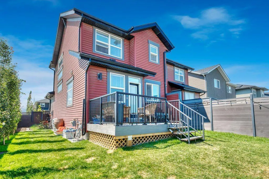 108 Evanston Hill NW