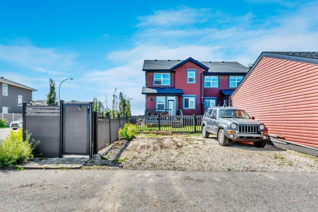 108 Evanston Hill NW