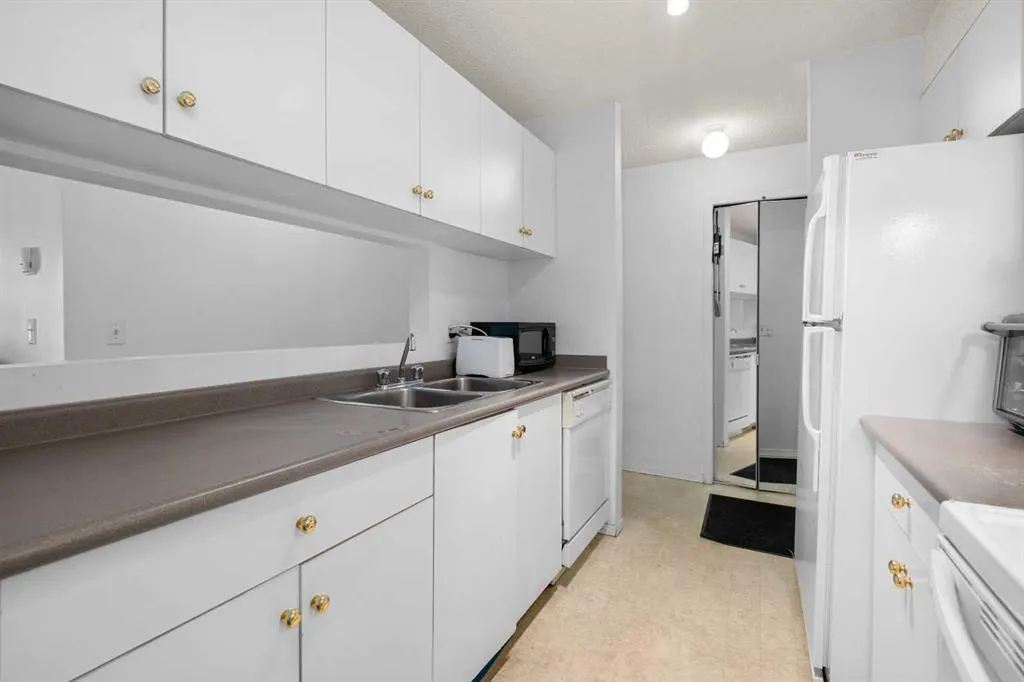 6224 17 Avenue SE, #2210