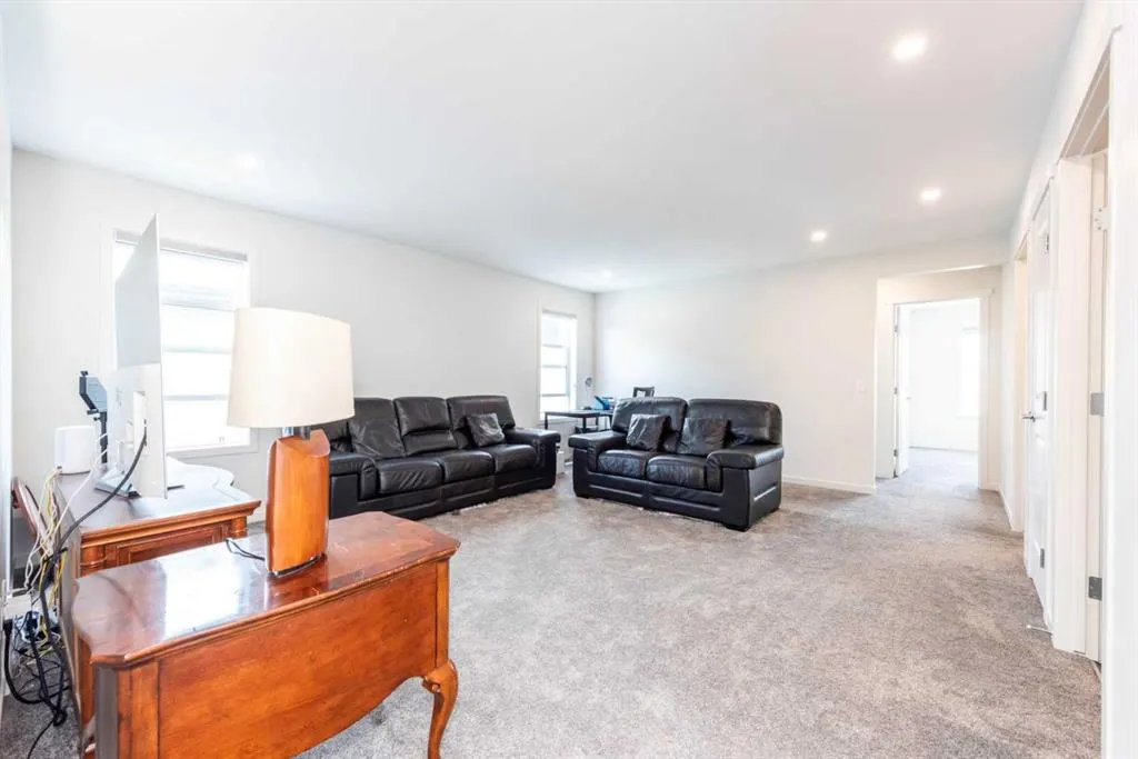 340 Magnolia Crescent SE