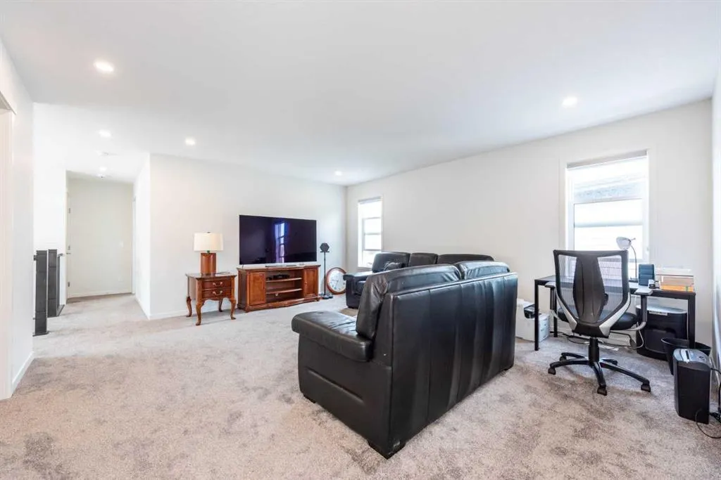 340 Magnolia Crescent SE