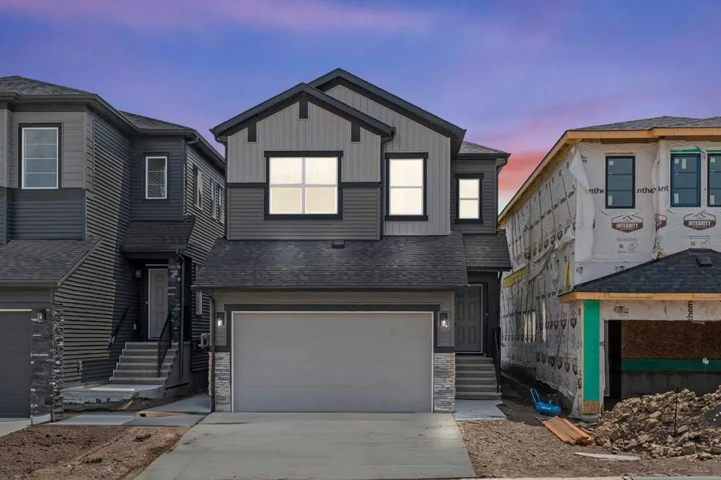 390 Corner Glen Way NE
