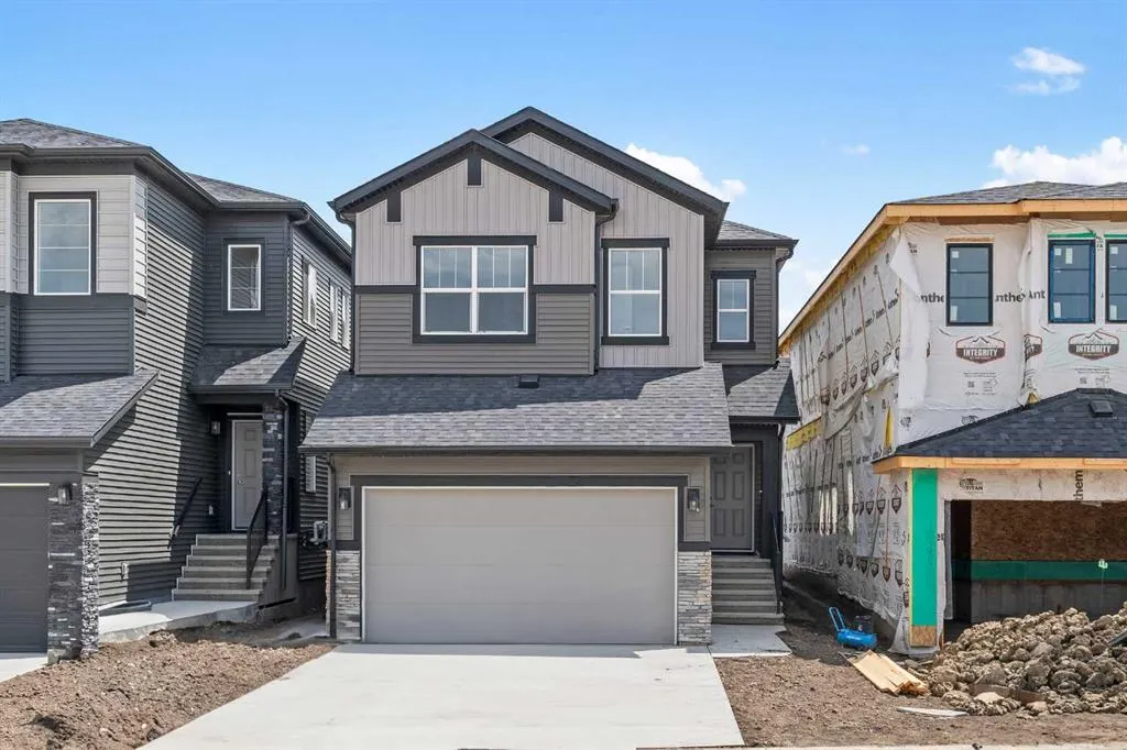 390 Corner Glen Way NE