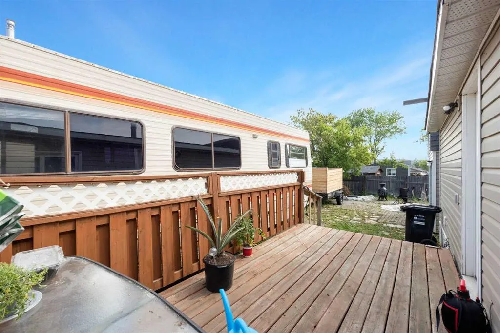 216 Grenfell Crescent