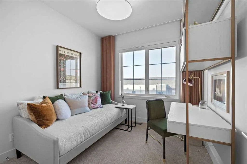 24 Greenwich Heath NW
