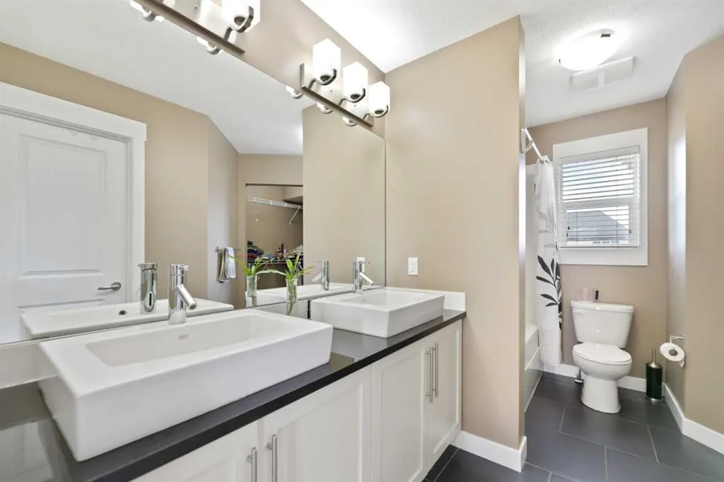 145 Rainbow Falls Glen