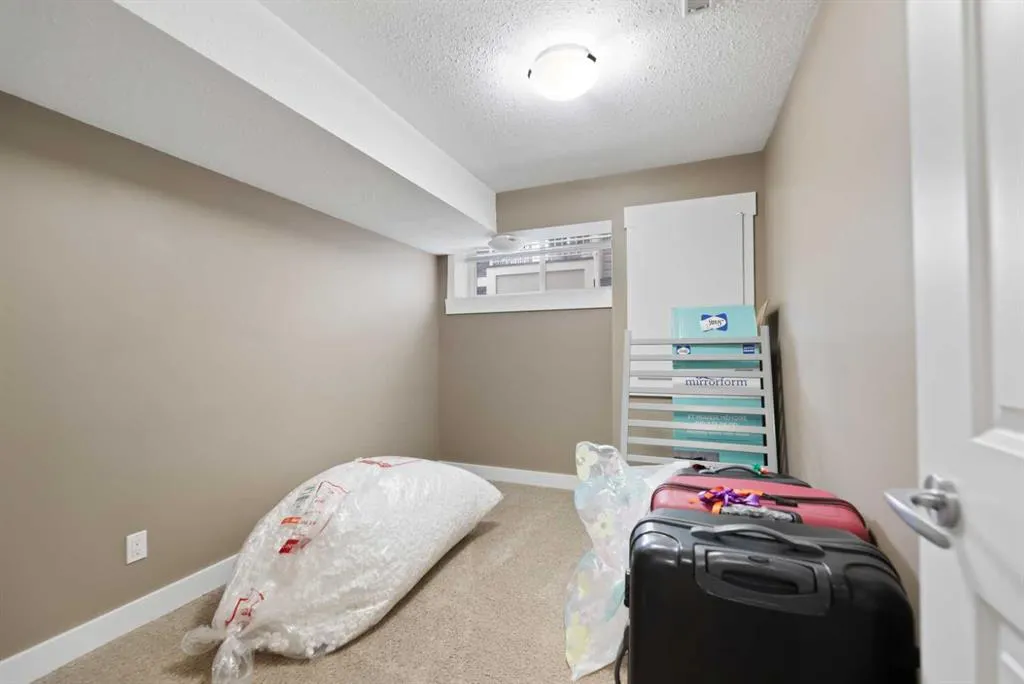 145 Rainbow Falls Glen