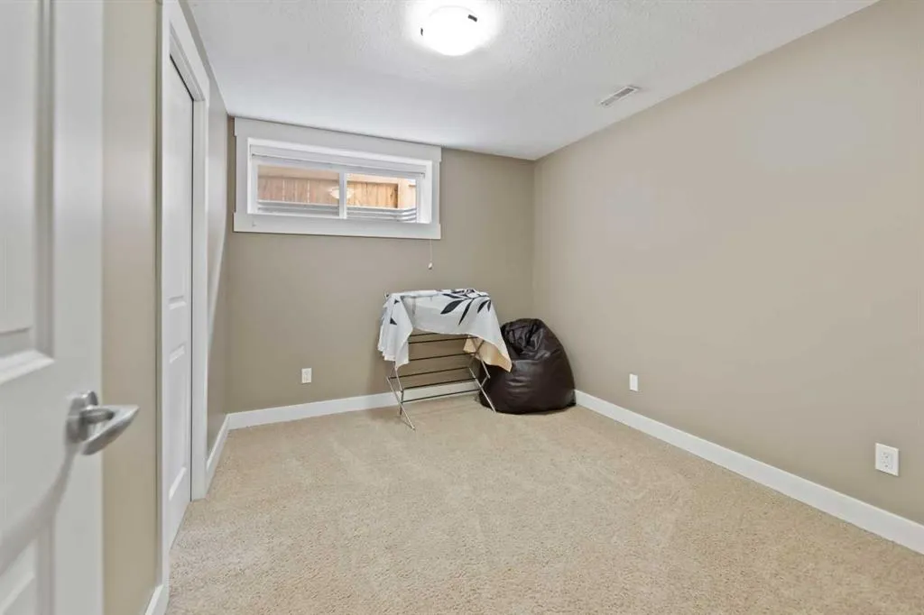 145 Rainbow Falls Glen