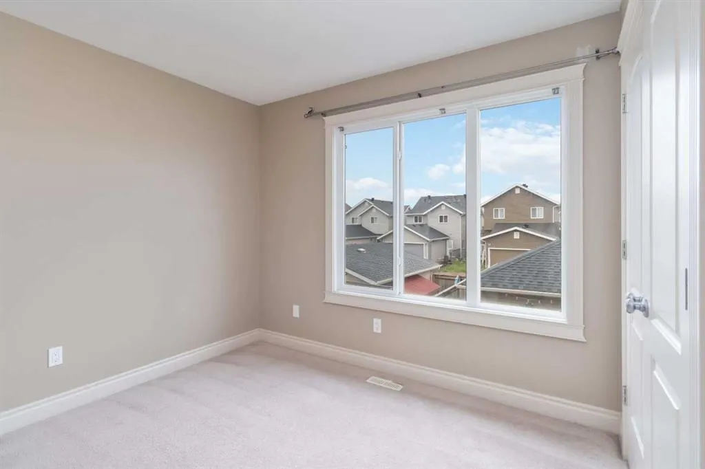 117 Coniker Crescent