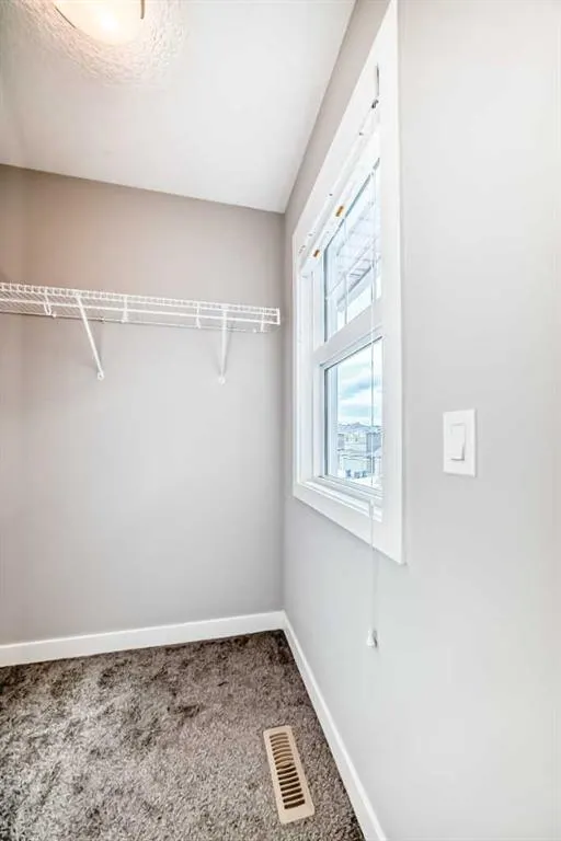 39 Evansglen Link NW