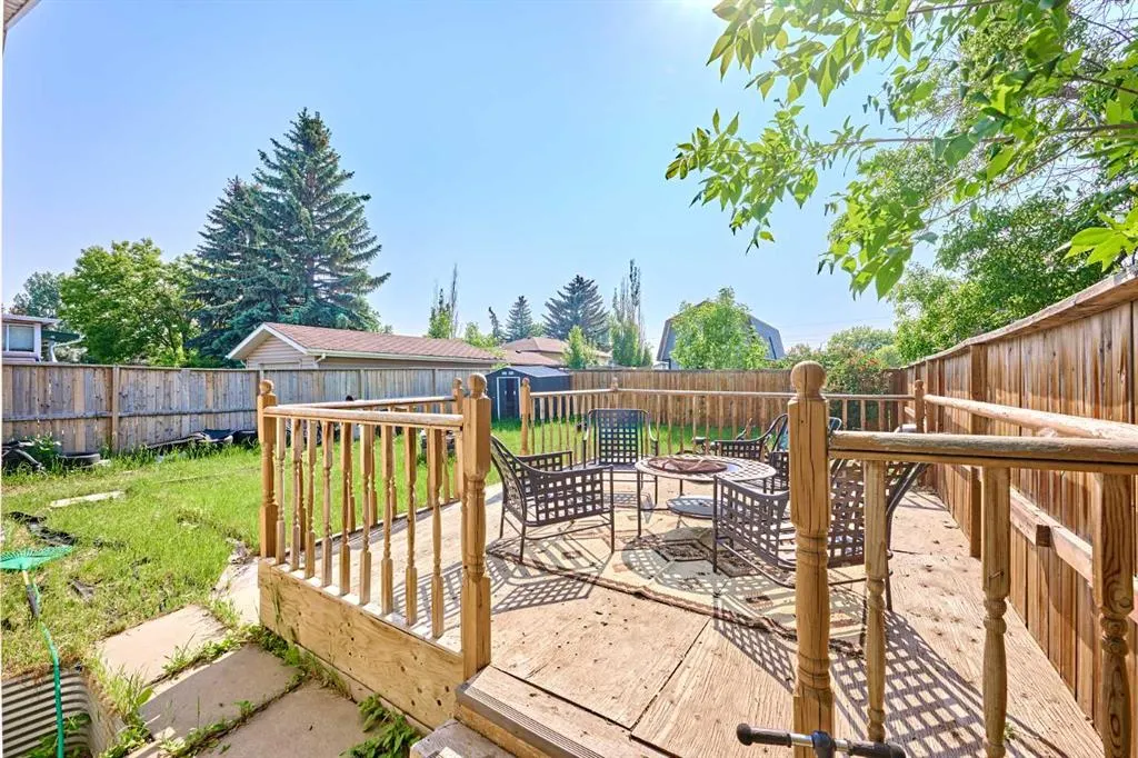 47 Doverglen Crescent SE