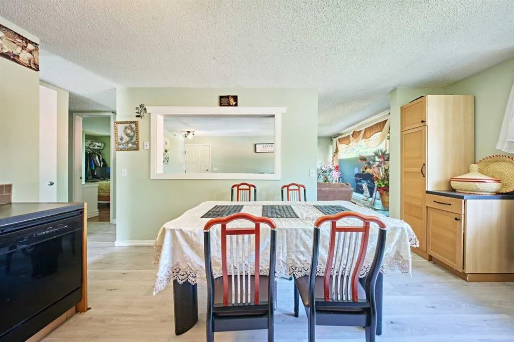 47 Doverglen Crescent SE