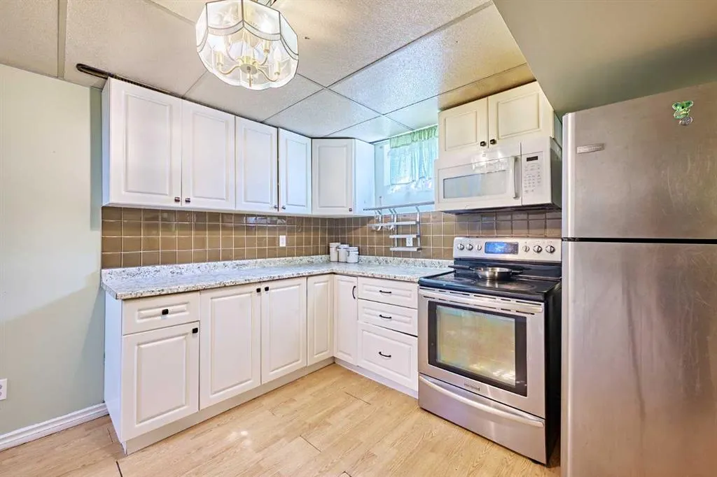 47 Doverglen Crescent SE