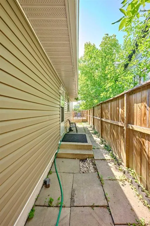 47 Doverglen Crescent SE