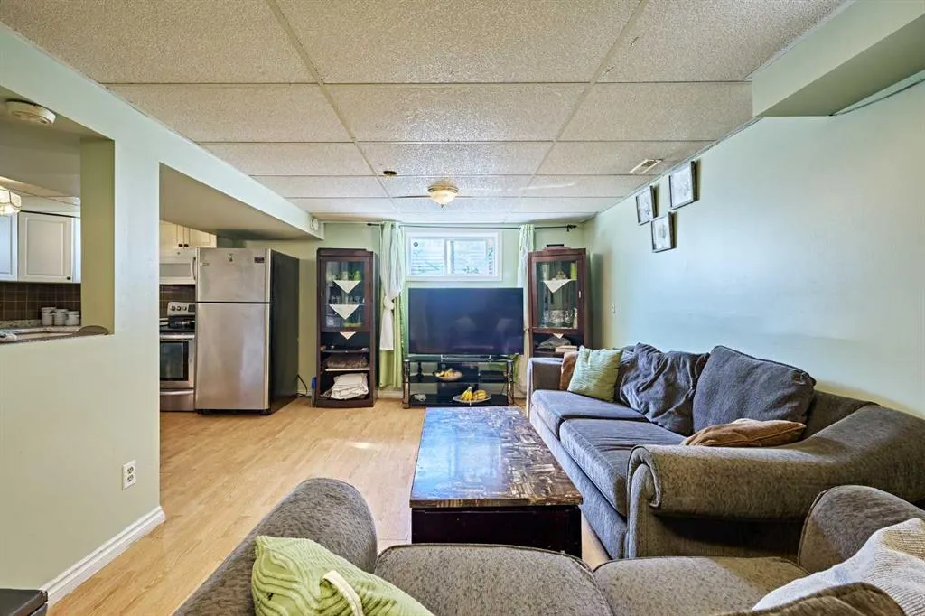 47 Doverglen Crescent SE