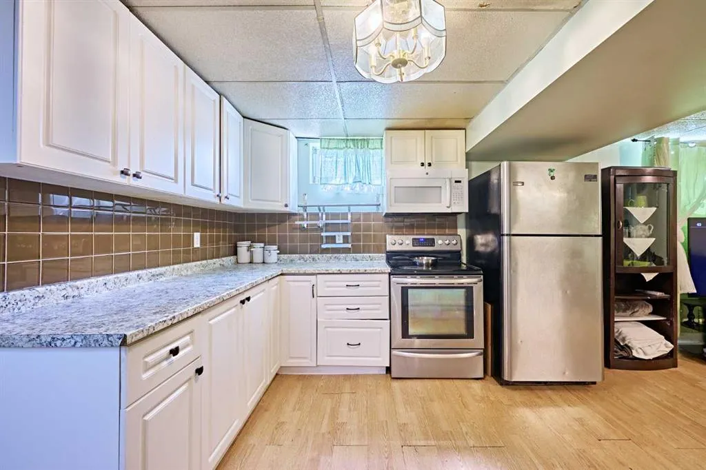 47 Doverglen Crescent SE