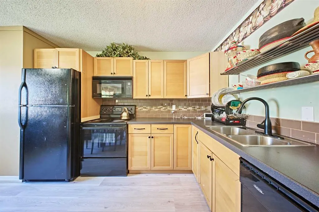 47 Doverglen Crescent SE