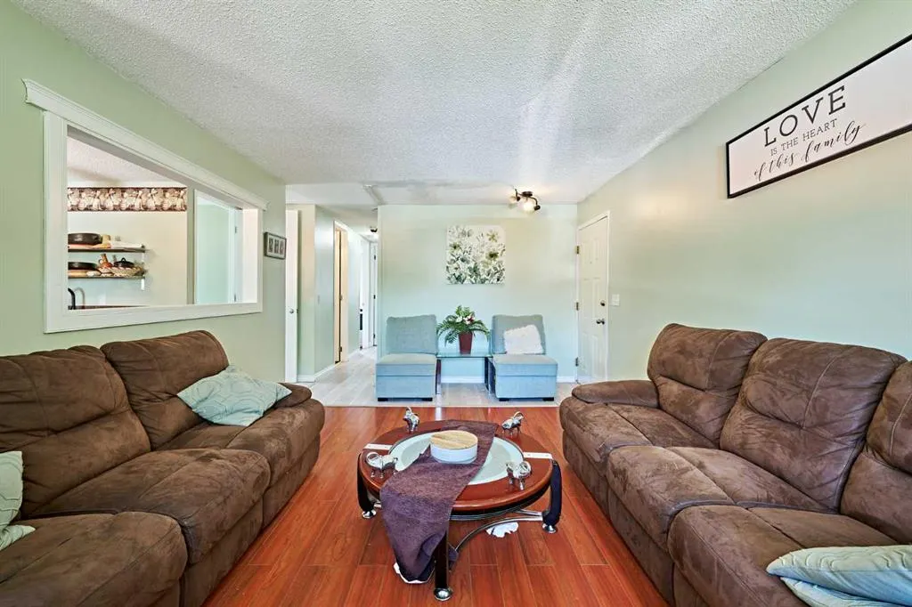 47 Doverglen Crescent SE