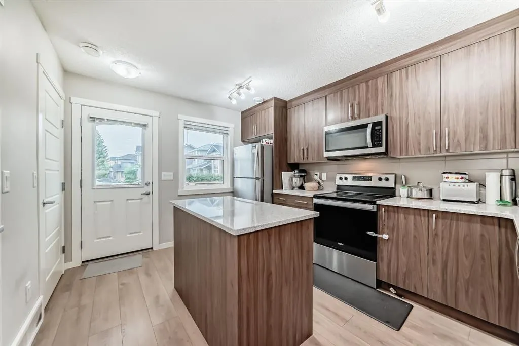 7451 Falconridge Boulevard NE, #1416