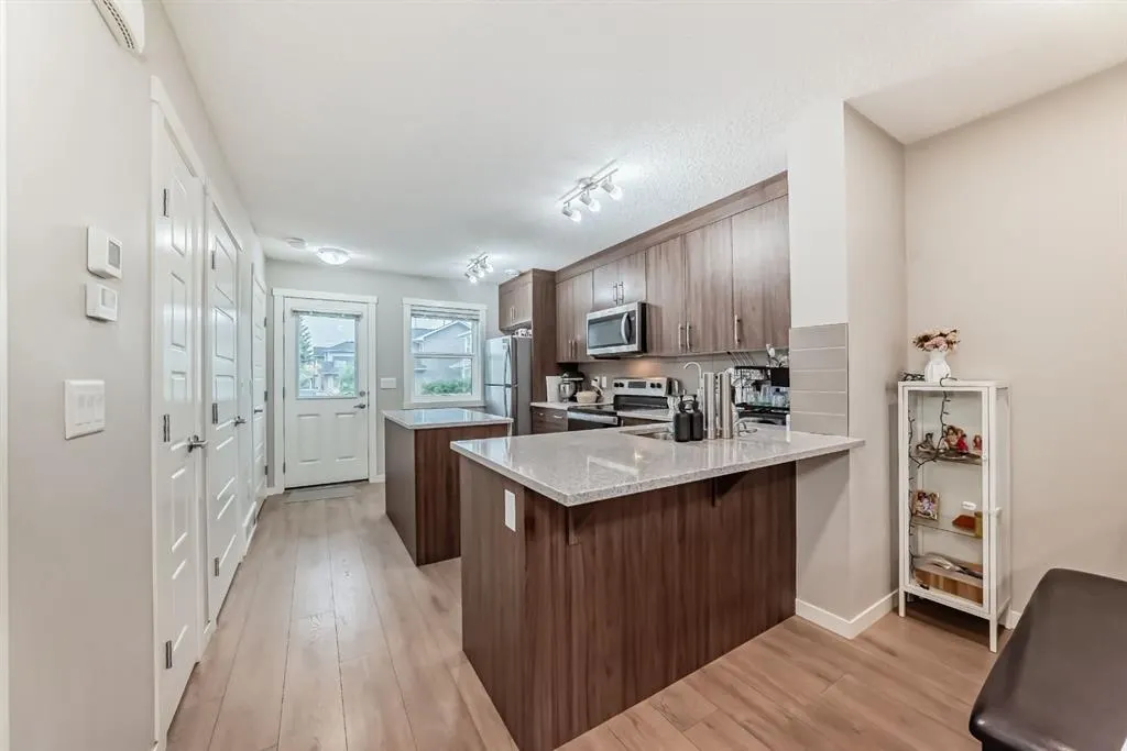 7451 Falconridge Boulevard NE, #1416