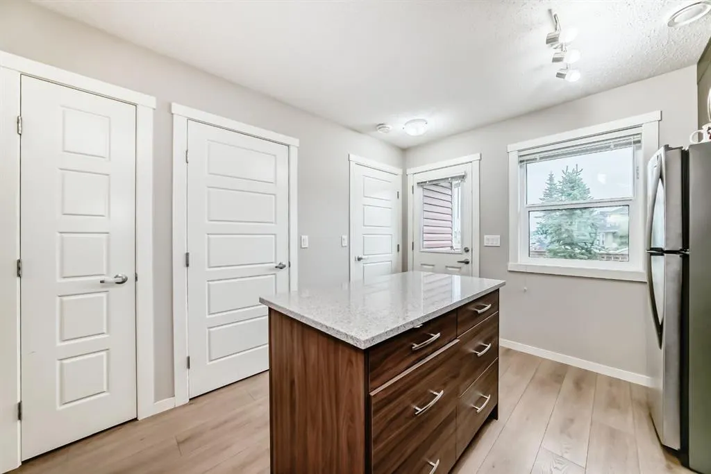 7451 Falconridge Boulevard NE, #1416