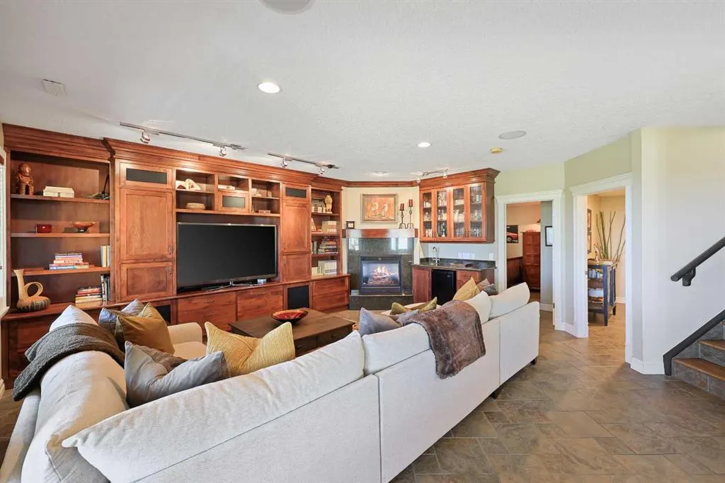 53 Panorama Hills Circle NW