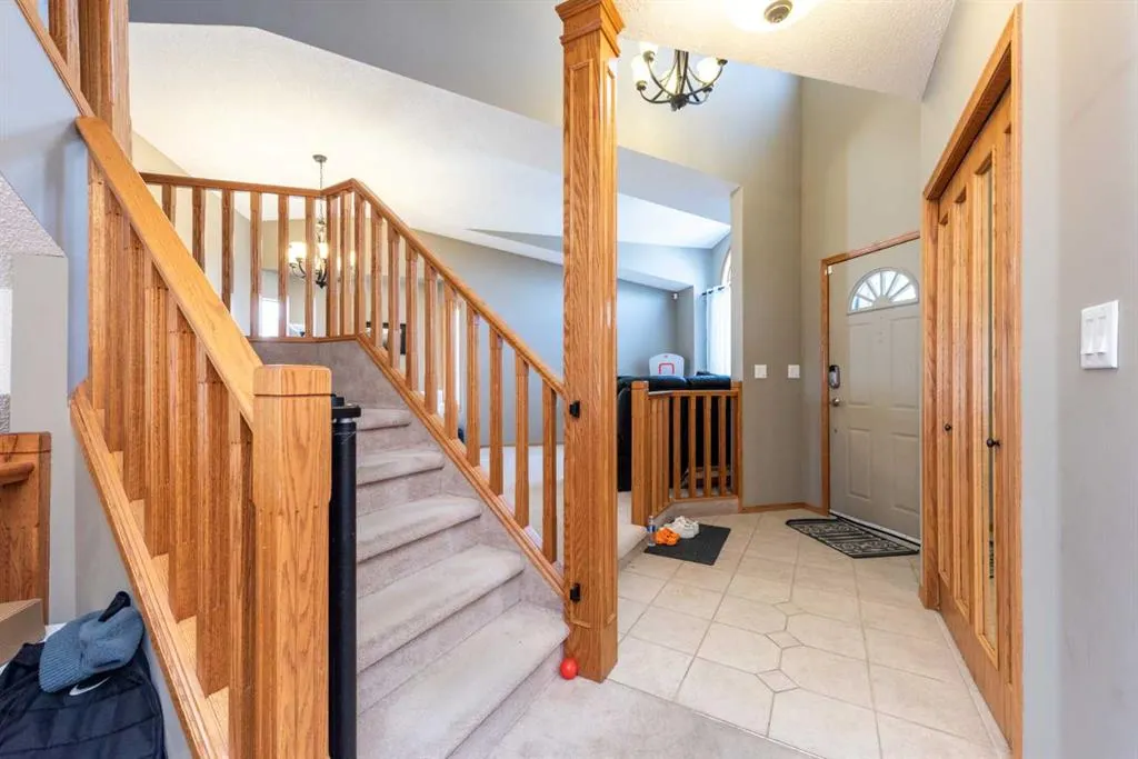 363 Hawktree Circle NW