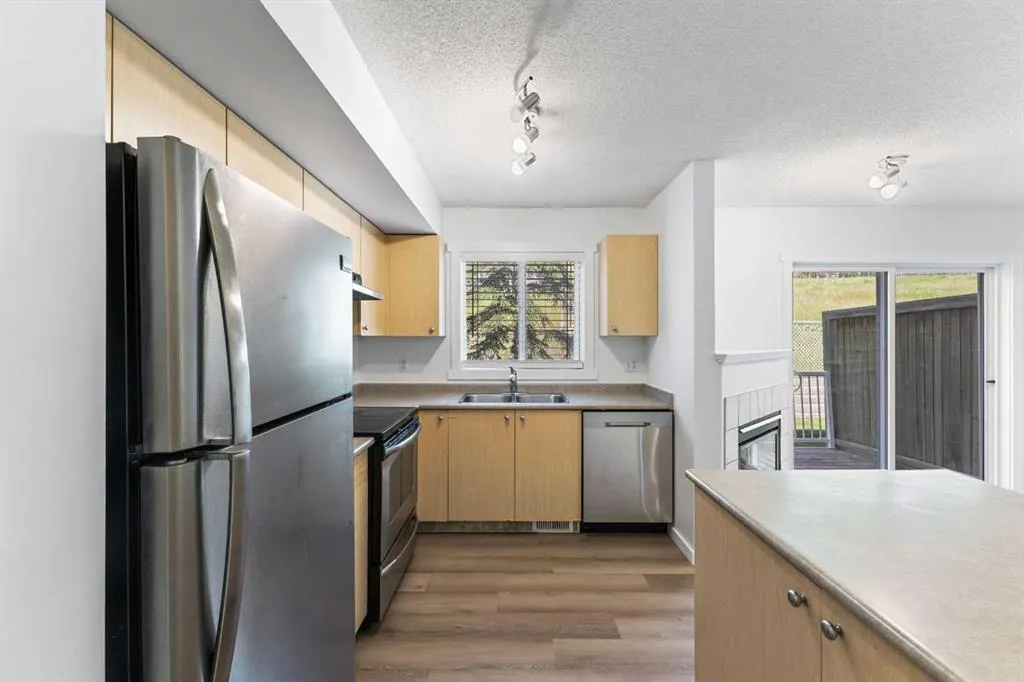 42 Citadel Meadow Gardens NW