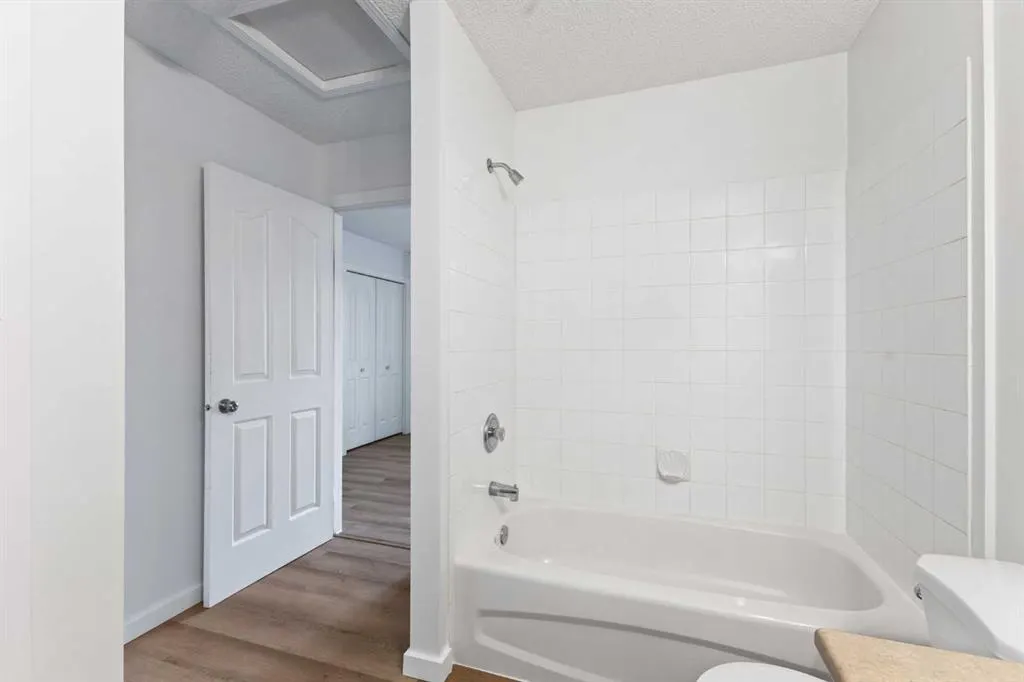 42 Citadel Meadow Gardens NW