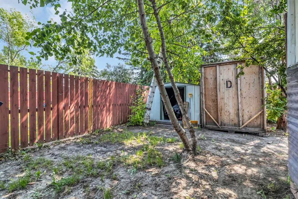 56 Castlefall Way NE