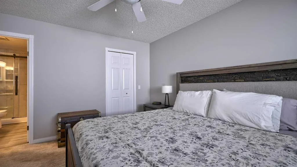 78 Athabasca Crescent