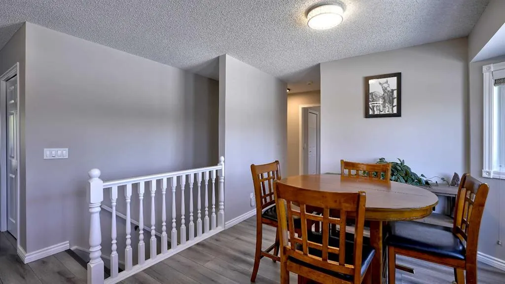 78 Athabasca Crescent