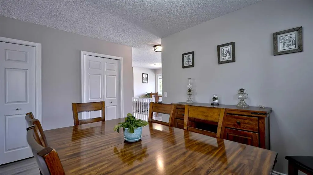 78 Athabasca Crescent