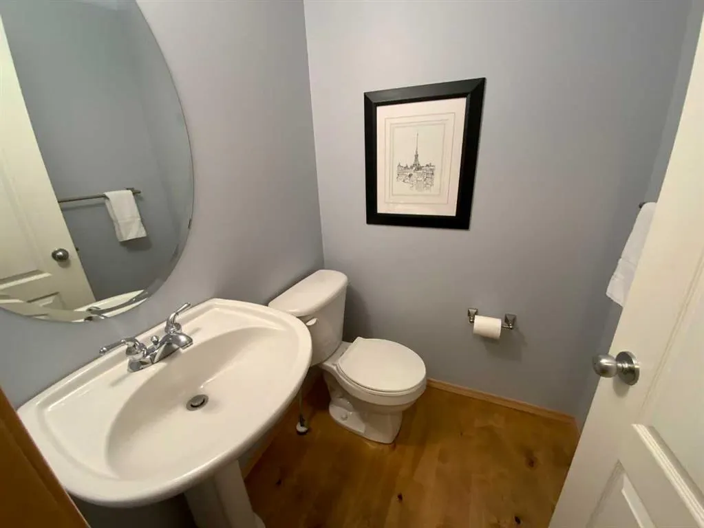 172 Tuscany Meadows Heath NW