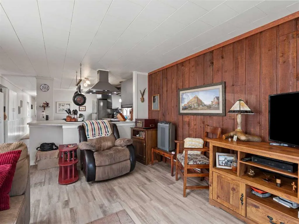 25 Homestead Way SE