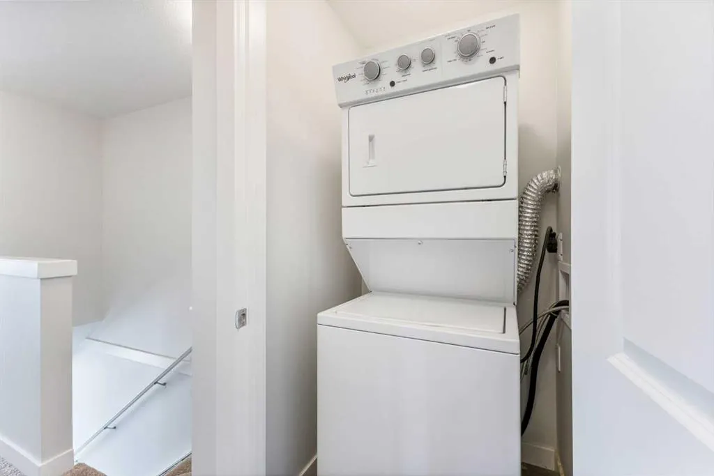 16 Evanscrest Park NW, #310