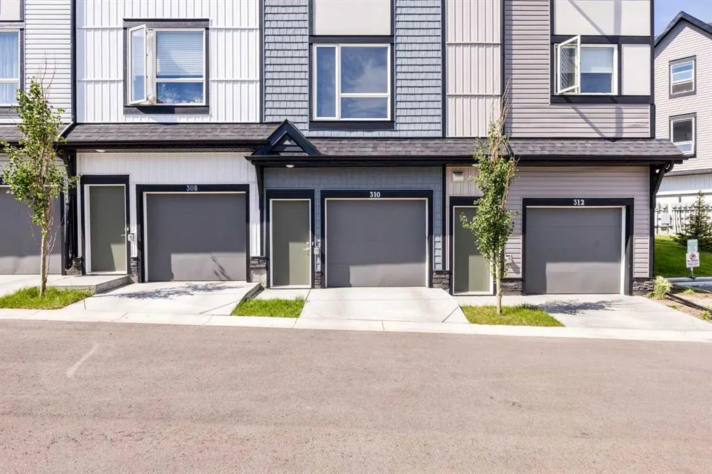 16 Evanscrest Park NW, #310