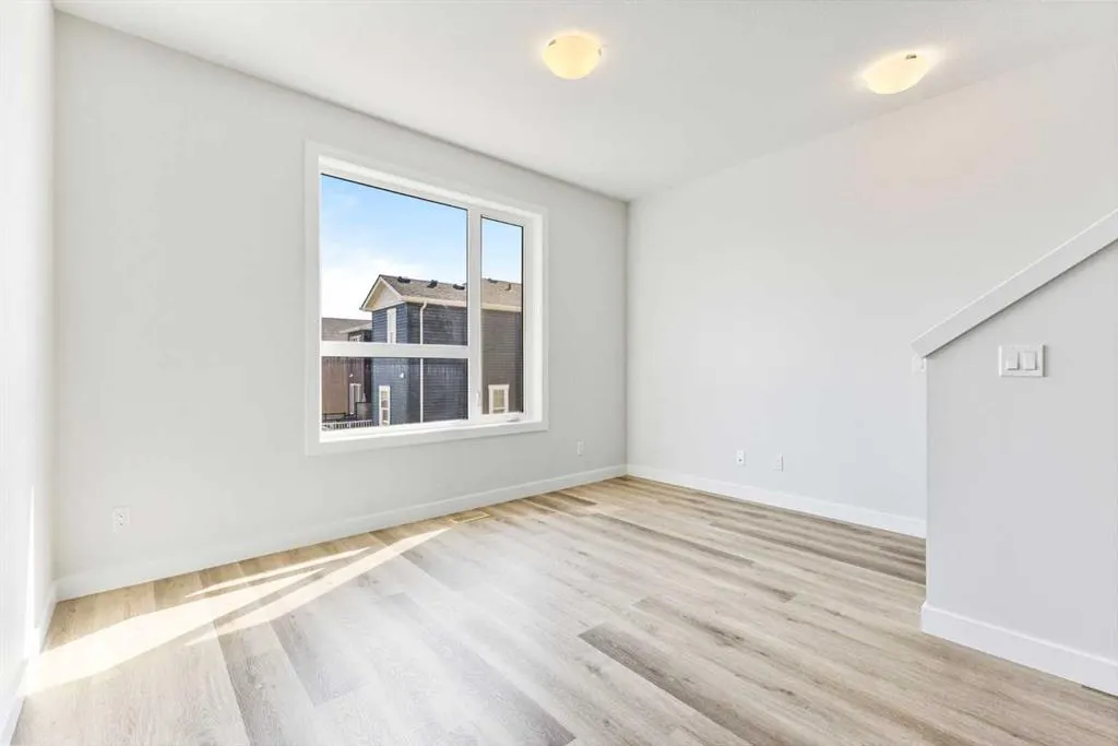 16 Evanscrest Park NW, #310