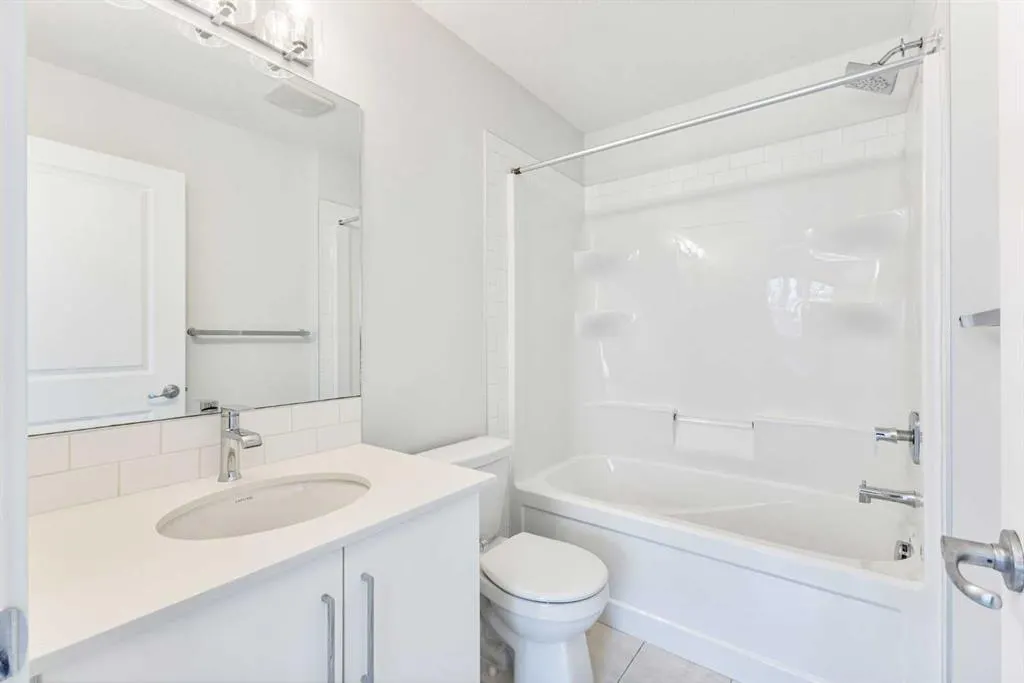 16 Evanscrest Park NW, #310