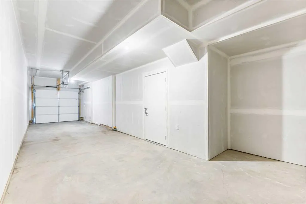 16 Evanscrest Park NW, #310